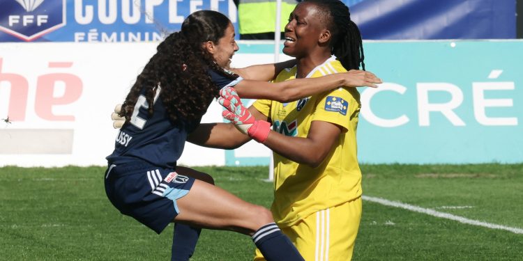 Chiamaka Nnadozie - Paris FC