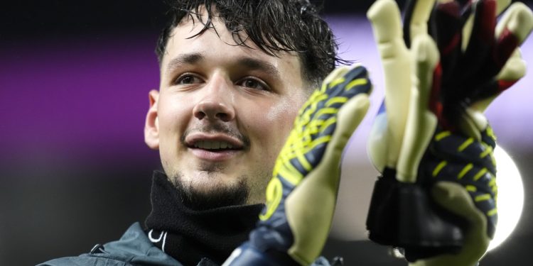 Burnley's James Trafford (Imagn)