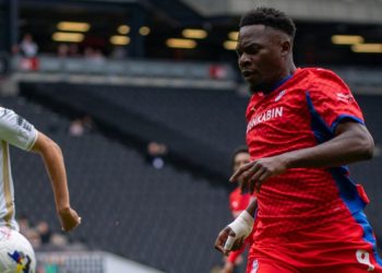 Oldham marked their return to League Two with a solid draw against MK Dons (@OfficialOAFC/X).