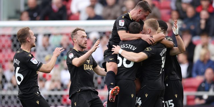 Oxford United celebrate vs Bristol City (Rex Features)