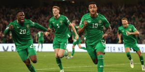 Adam Idah celebrates after scoring the equaliser against Hungary in the Aviva Stadium (Imagn)