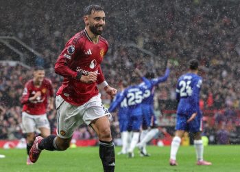 Bruno Fernandes celebrates his opening goal vs Chelsea (Imagn)